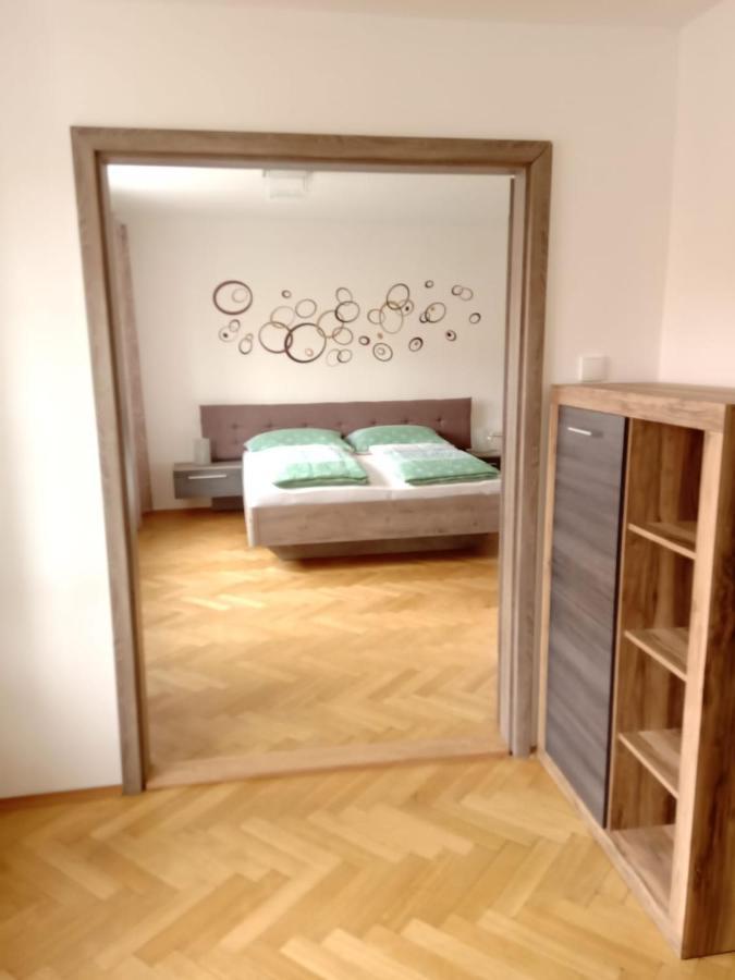 Pod Vezi Apartment Mikulov Luaran gambar