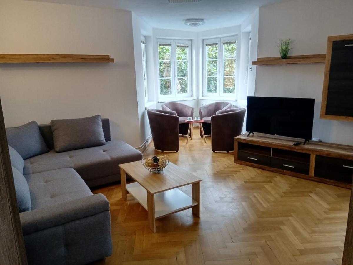Pod Vezi Apartment Mikulov Luaran gambar